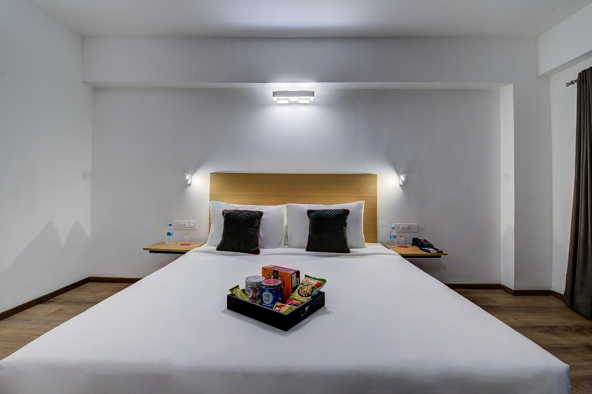 Oyo Townhouse 048 Hadapsar Hotell Phursungi Eksteriør bilde